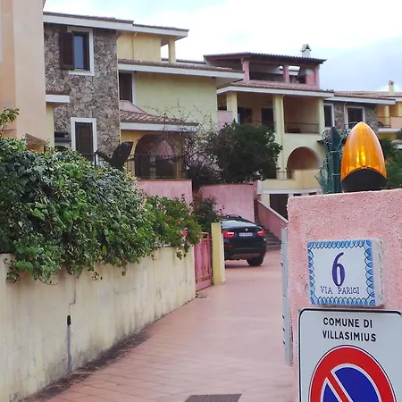 Isabel Villa *