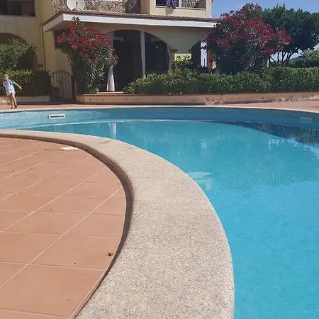 Isabel Villa *